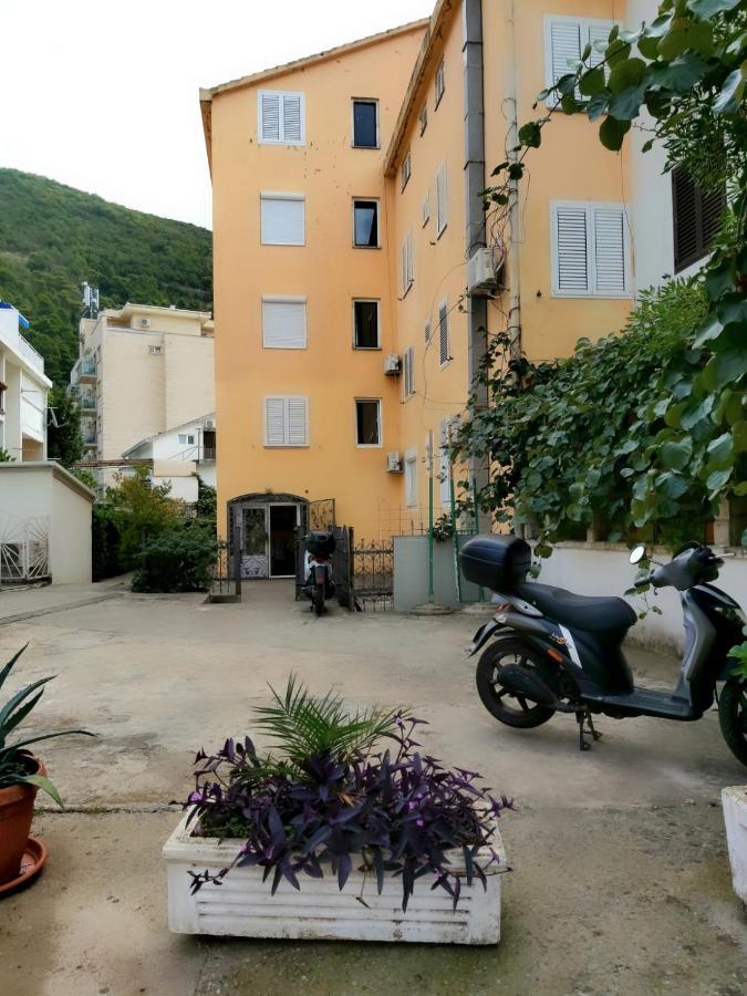 Suncani Apartman 1-Vila Amfora Budva Exteriér fotografie